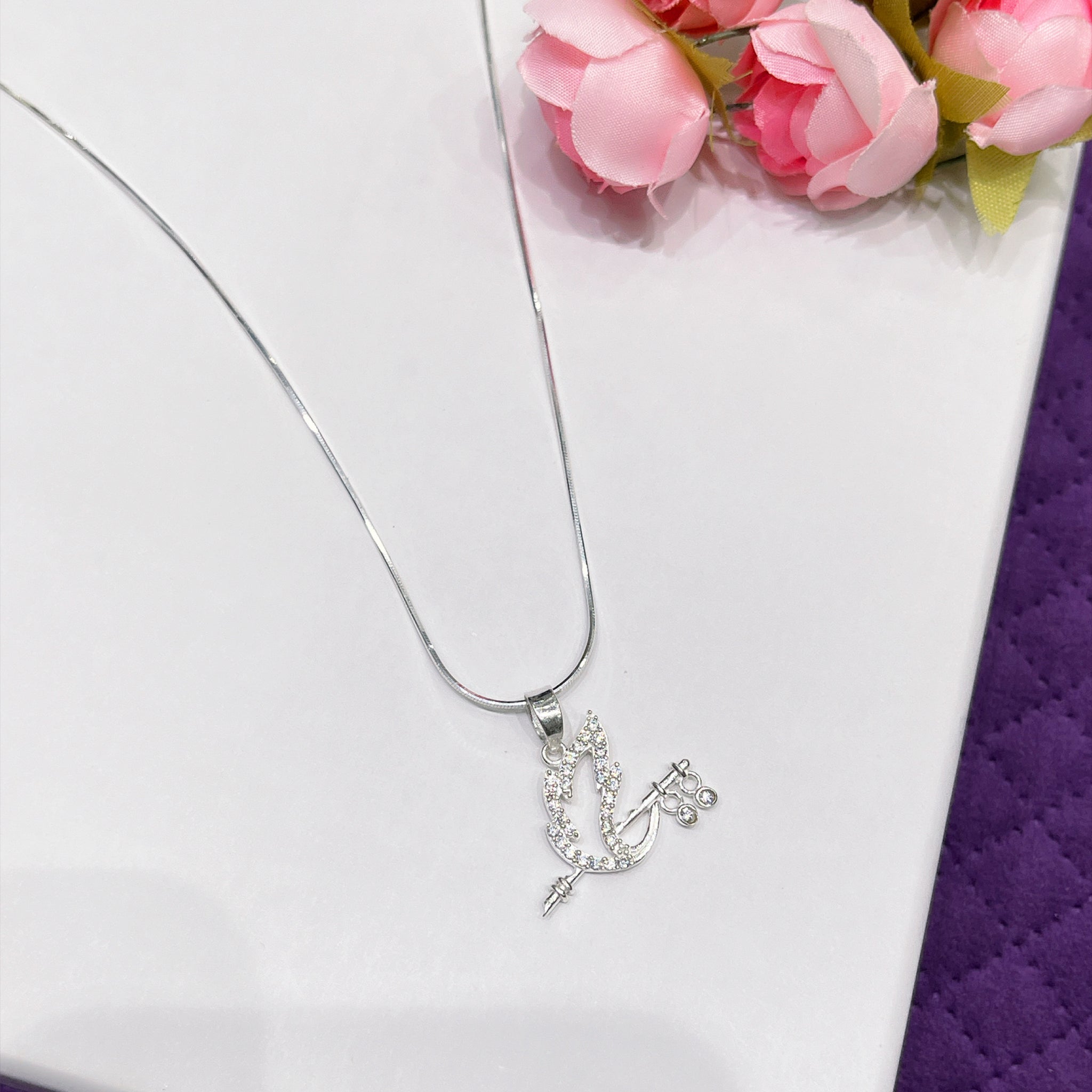 Silver krishna chain pendent