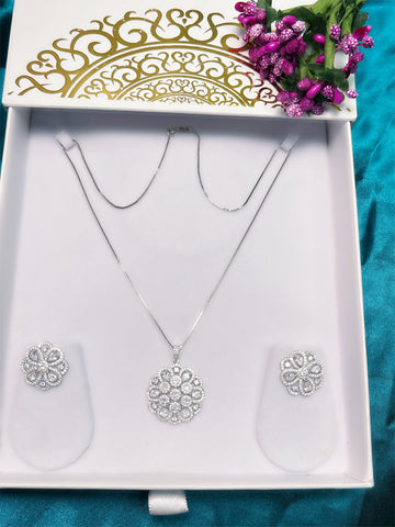 Silver Chain Pendent Set