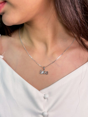 Silver chain pendent