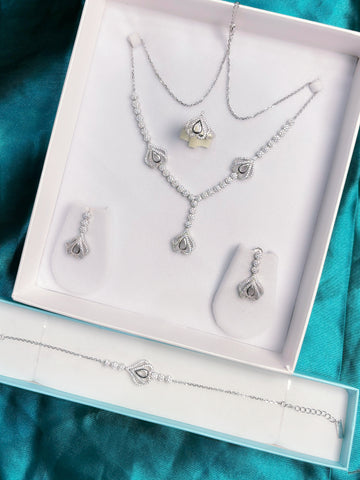 Silver necklace set