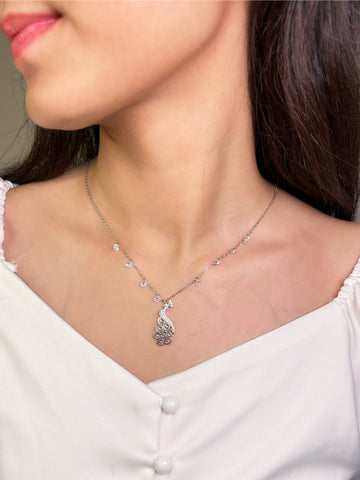 Silver chain pendent