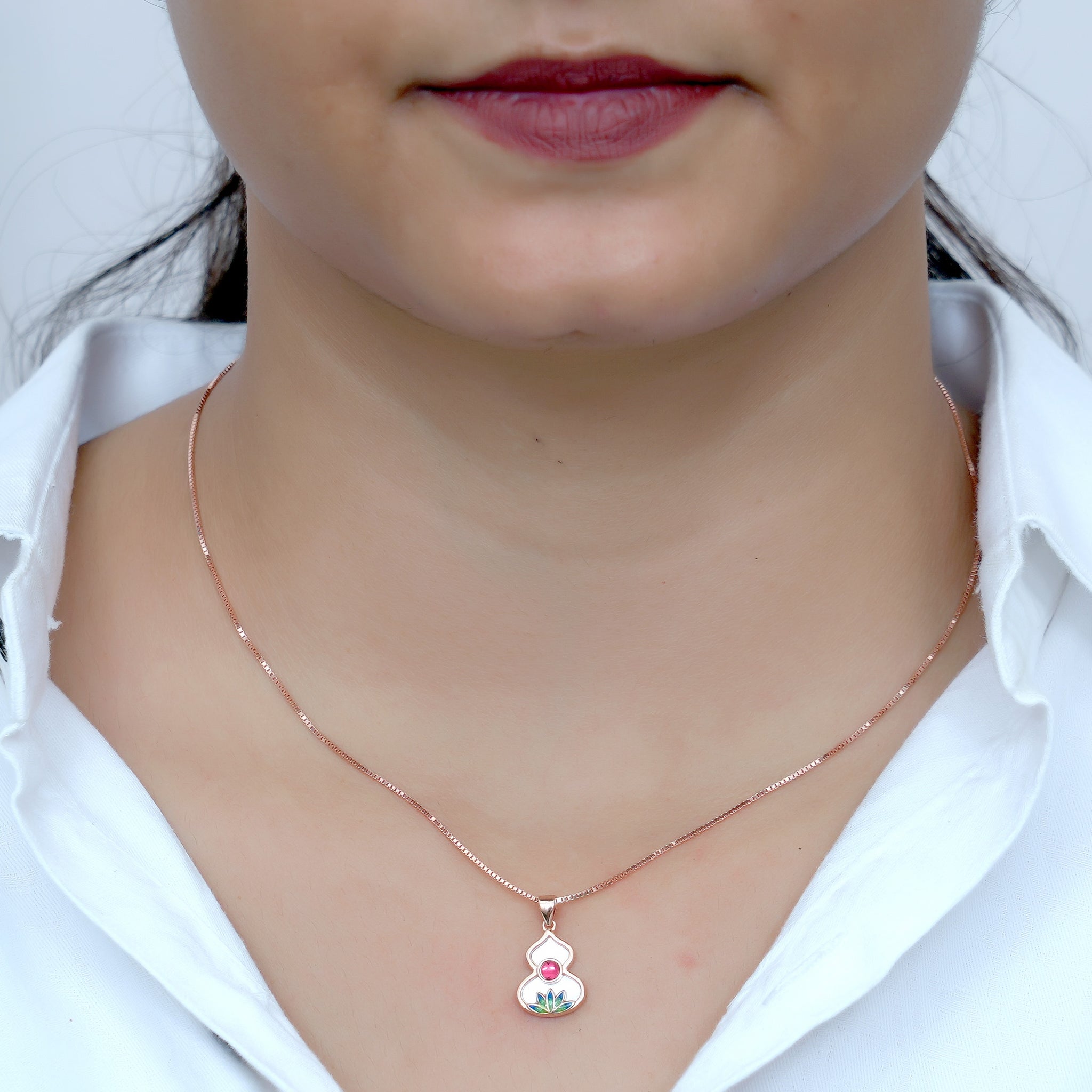 PURE SILVER CHAIN PENDENT
