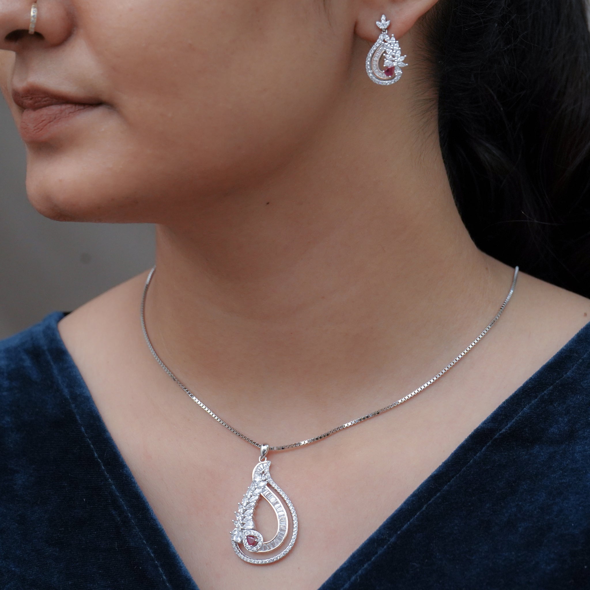 PURE SILVER CHAIN PENDENT