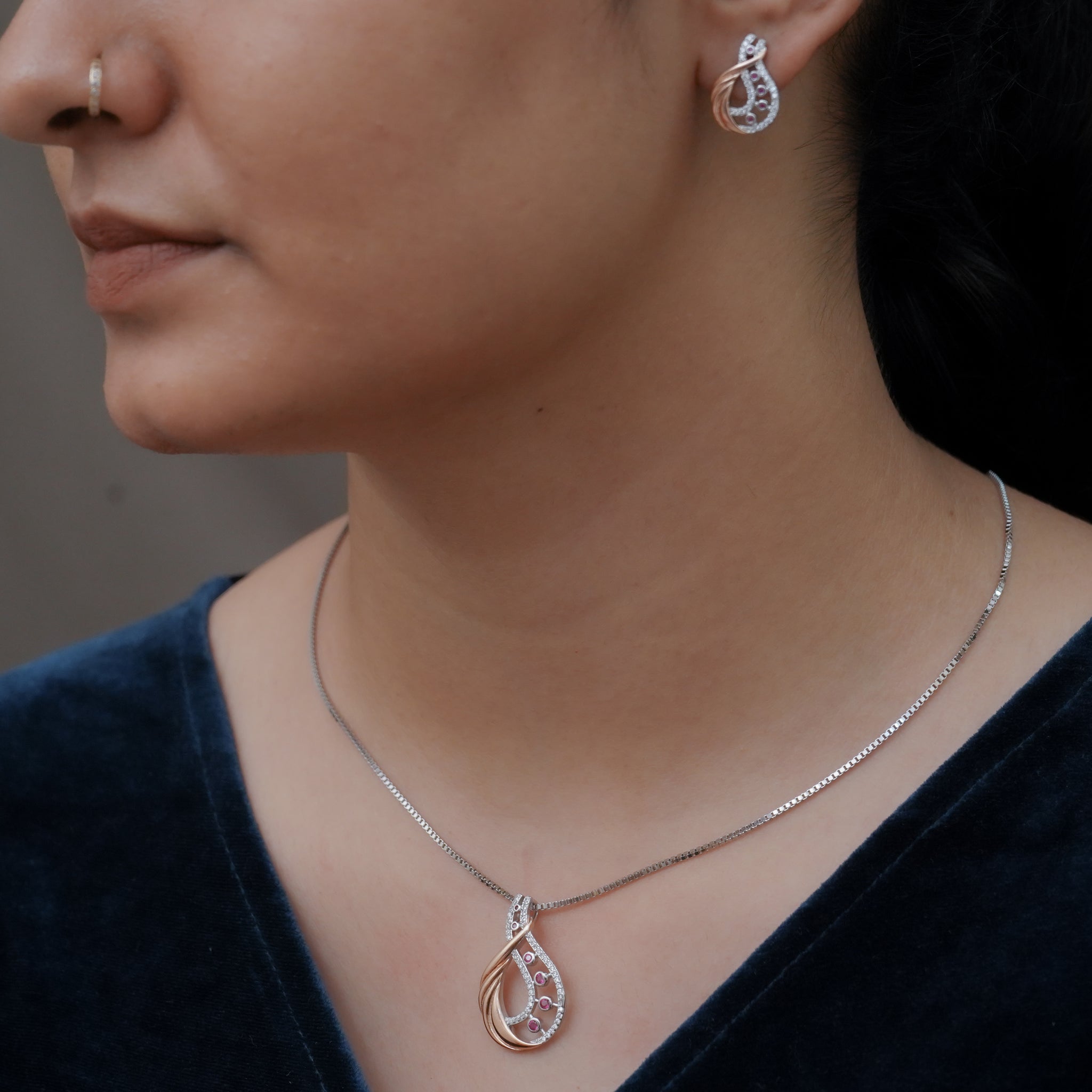 PURE SILVER CHAIN PENDENT