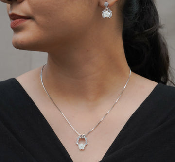 PURE SILVER CHAIN PENDENT
