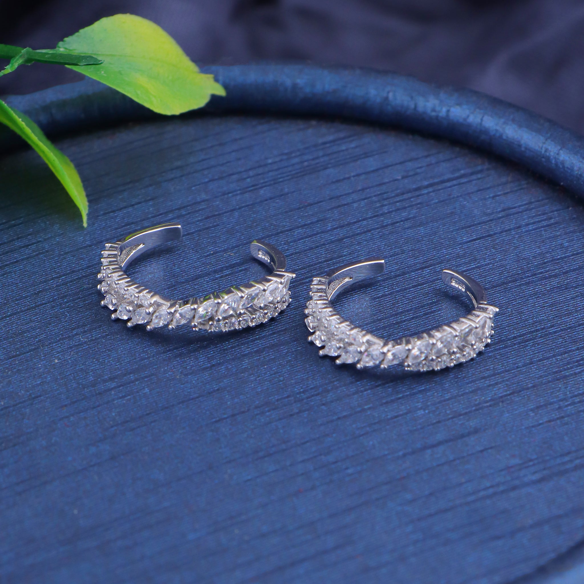 PURE SILVER TOERING